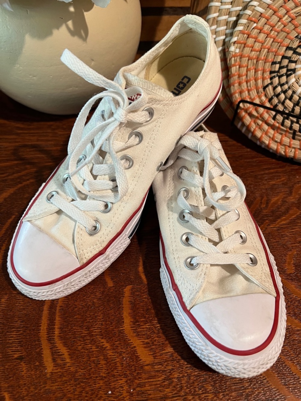 Classic White Canvas Low-Top Sneakers with Red Trim